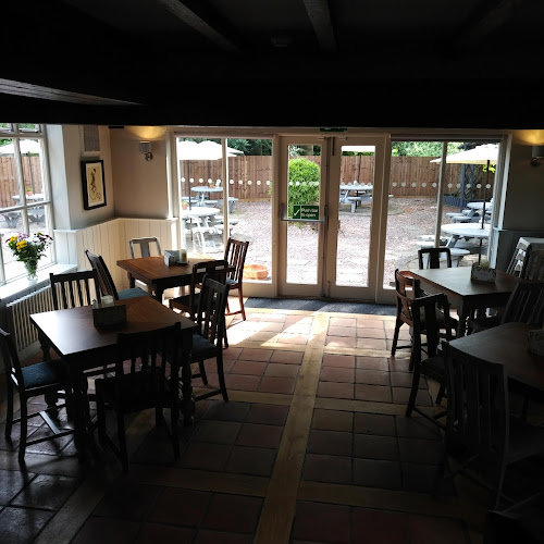 Hutt - Pub