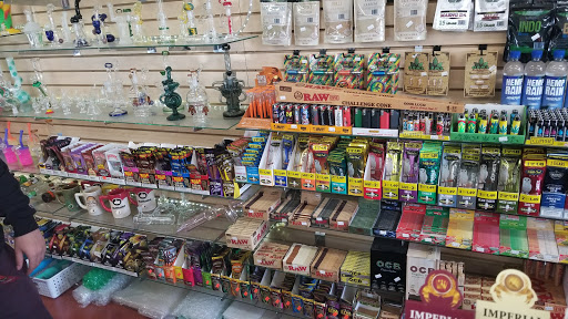 Tobacco Shop «Vape A Hookah Vape & Smoke Shop», reviews and photos, 1118 N Recker Rd #111, Mesa, AZ 85205, USA