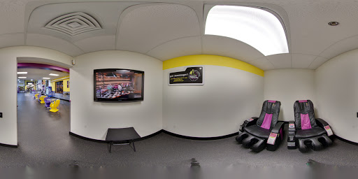 Gym «Planet Fitness», reviews and photos, 2560 N Harlem Ave, Elmwood Park, IL 60707, USA