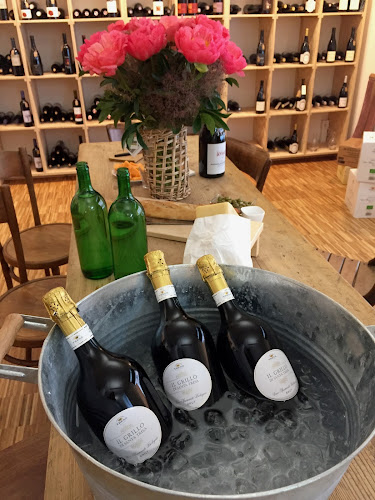 Rezensionen über Les Vignes Weinhandlung in Zürich - Spirituosengeschäft