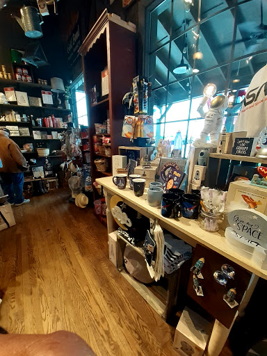 American Restaurant «Cracker Barrel Old Country Store», reviews and photos, 200 Davis Blvd, Pittsburgh, PA 15275, USA