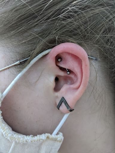 Tattoo Shop «Royal Flesh Tattoo and Piercing», reviews and photos, 4005 N Broadway St, Chicago, IL 60613, USA