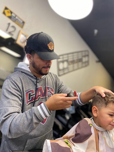 Barber Shop «Razor Sharp Cutz Barber Shop», reviews and photos, 459 Plaza Dr, Eustis, FL 32726, USA