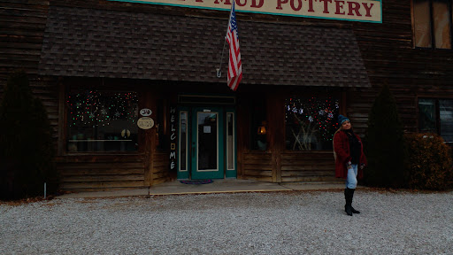 Pottery Store «Mississippi Mud Pottery», reviews and photos, 310 E Broadway, Alton, IL 62002, USA