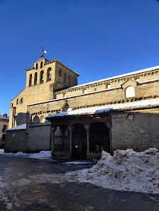 Catedral de San Pedro Pl. de la Catedral, 22700 Jaca, Huesca, España