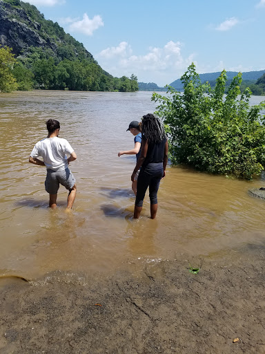 Bicycle Store «Harpers Ferry Outfitters & Bike Shop», reviews and photos, 129 Potomac St, Harpers Ferry, WV 25425, USA