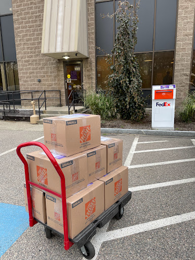 Shipping and Mailing Service «FedEx Ship Center», reviews and photos, 4 Chiefs Way, Randolph, MA 02368, USA