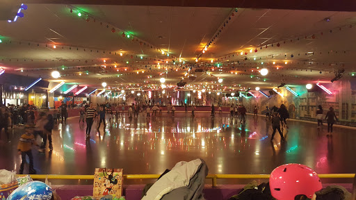 Roller skating rinks in Calgary