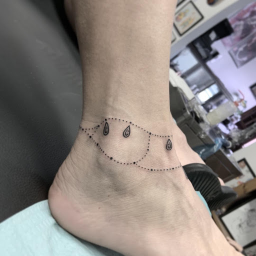 Tattoo Shop «The Edge Tattoo», reviews and photos, 986 Sullivan Ave, South Windsor, CT 06074, USA