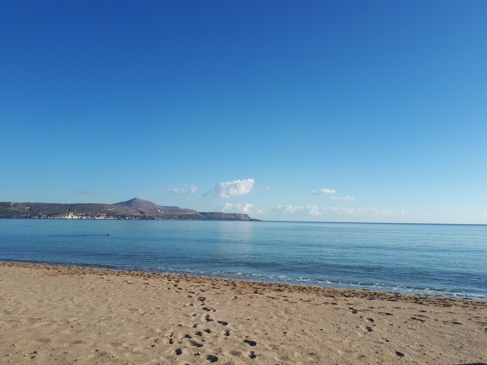 Photo of Kolatsos beach - popular place among relax connoisseurs