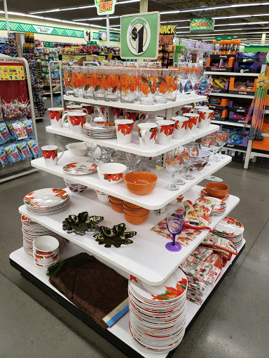 Dollar Store «Dollar Tree», reviews and photos, 25000 Blue Ravine Rd, Folsom, CA 95630, USA