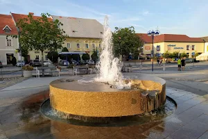 fontána Masarykovo náměstí image