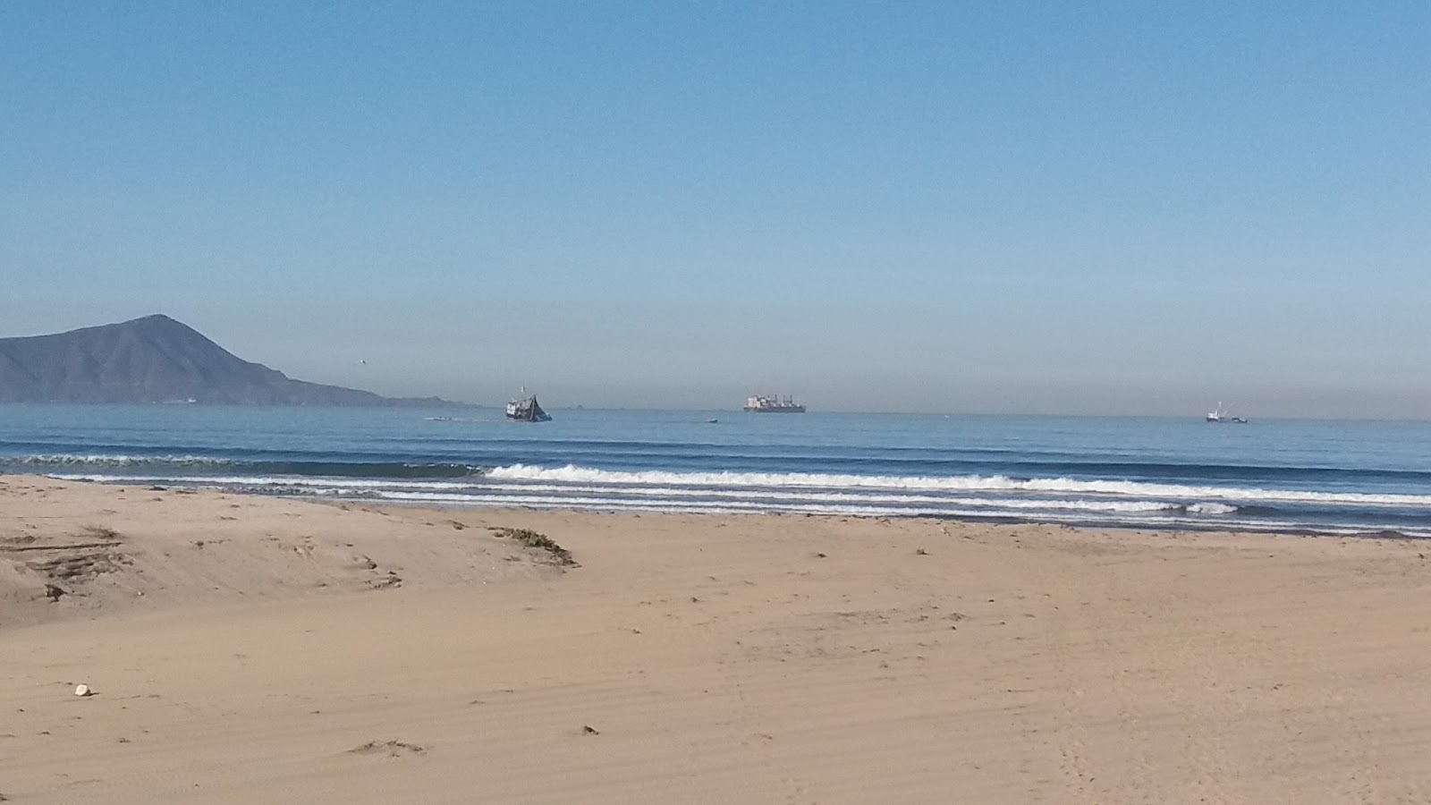 Φωτογραφία του Playa Guarnicion Militar - δημοφιλές μέρος μεταξύ λάτρεις της χαλάρωσης