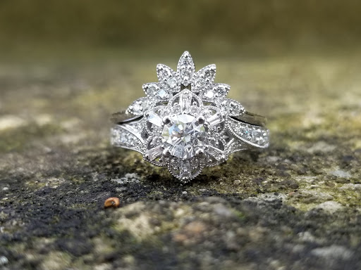 Jewelry Store «Cambridge Jewelers», reviews and photos, 76 Maple Dr, Hudson, OH 44236, USA