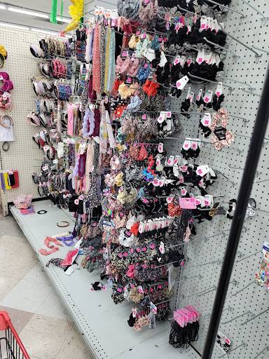 Dollar Store «Dollar Discount Center», reviews and photos, 2550 S Decatur Blvd, Las Vegas, NV 89102, USA