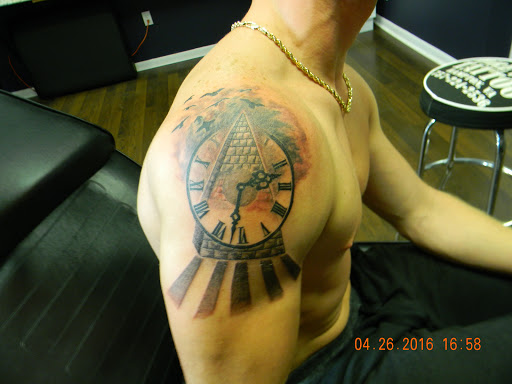 Tattoo Shop «Baby Blues Tattoos», reviews and photos, 1808 Cortez Rd W, Bradenton, FL 34207, USA