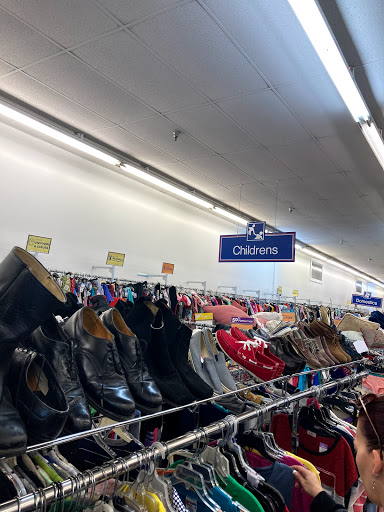 Thrift Store «Goodwill Industries of Greater Cleveland & East Central Ohio», reviews and photos, 12650A Rockside Rd, Cleveland, OH 44125, USA