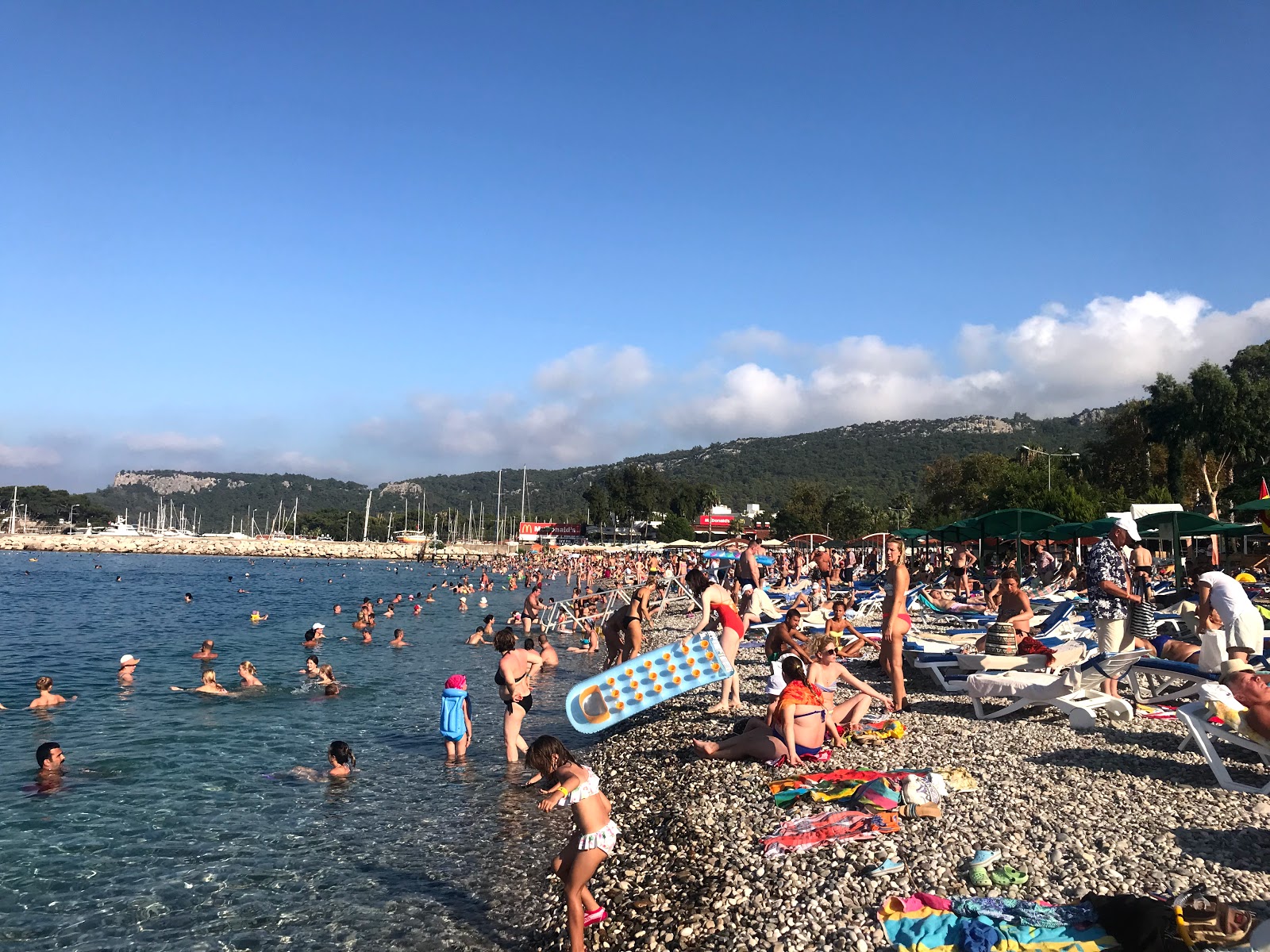 Photo de Kemer Halk Plaji avec un niveau de propreté de très propre