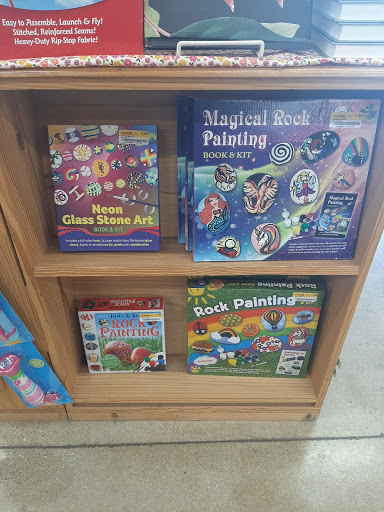 Book Store «Half Price Books», reviews and photos, 2867 95th St, Naperville, IL 60564, USA