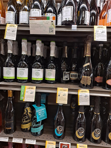 Wine Store «Total Wine & More», reviews and photos, 300 Andover Park W #500, Tukwila, WA 98188, USA