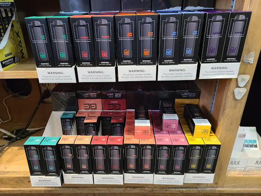 Tobacco Shop «Moon Smoke Shop», reviews and photos, 120 W Grant Rd, Tucson, AZ 85705, USA