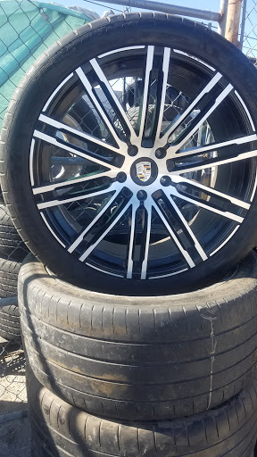 El Ganso Tires & Repair