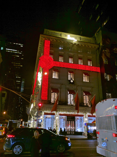 Jewelry Store «Cartier Saks», reviews and photos, 611 5th Ave, New York, NY 10022, USA