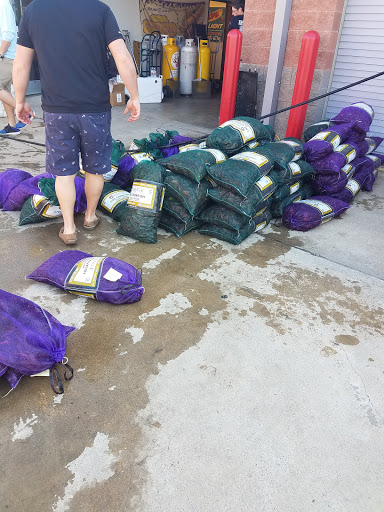 Caterer «The Cajun Crawfish Company», reviews and photos, 1671 Riverview Dr #114, The Colony, TX 75056, USA