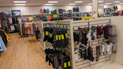 Clothing Store «Eddie Bauer Outlet», reviews and photos, 230 Outlet Village Blvd, Lebanon, TN 37090, USA