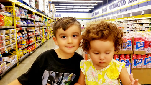 Supermarket «FoodMaxx Visalia», reviews and photos, 1550 N Ben Maddox Way, Visalia, CA 93292, USA