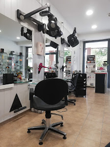 Ivori Hair Studio Avinguda de Vilafranca, 28, Local C-1, 08811 Canyelles, Barcelona, España