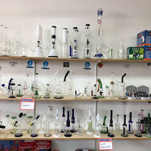 Tobacco Shop «Smoking Aces Smoke Shop», reviews and photos, 1650 Art Museum Dr #21, Jacksonville, FL 32207, USA