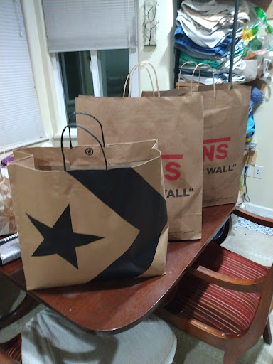 Shoe Store «Converse Factory Store», reviews and photos, 1001 N Arney Rd # 832, Woodburn, OR 97071, USA