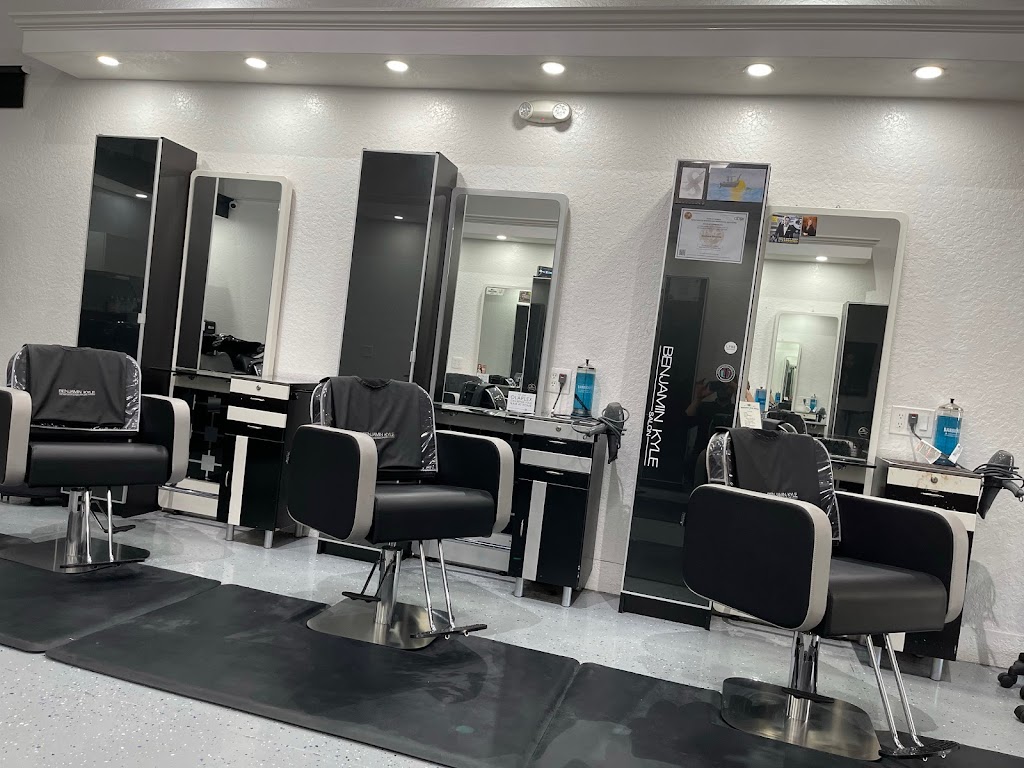 Benjamin Kyle Salon 32922