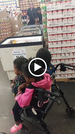 Grocery Store «So Low Grocery Outlet», reviews and photos, 3111 N Emerson Ave, Minneapolis, MN 55411, USA