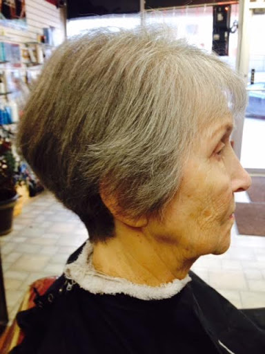 Hair Salon «Avenue Hair Styling & Day Spa», reviews and photos, 630 S Kansas Ave, Topeka, KS 66603, USA