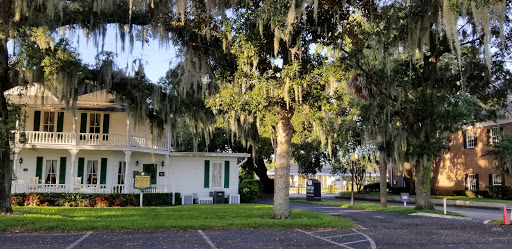 Funeral Home «Stowers Funeral Home», reviews and photos, 401 W Brandon Blvd, Brandon, FL 33511, USA