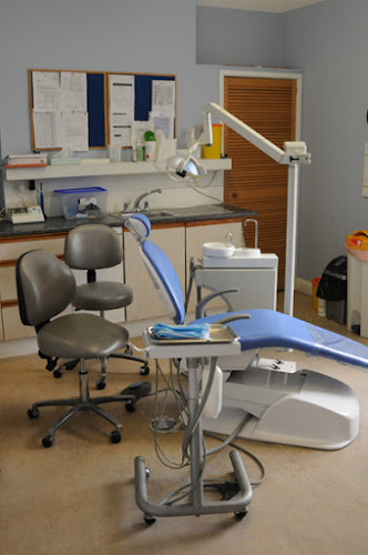 Antrim Road Dental Clinic - Dentist