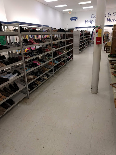 Thrift Store «Goodwill Store Manchester», reviews and photos, 2161 Hillsboro Blvd #5, Manchester, TN 37355, USA