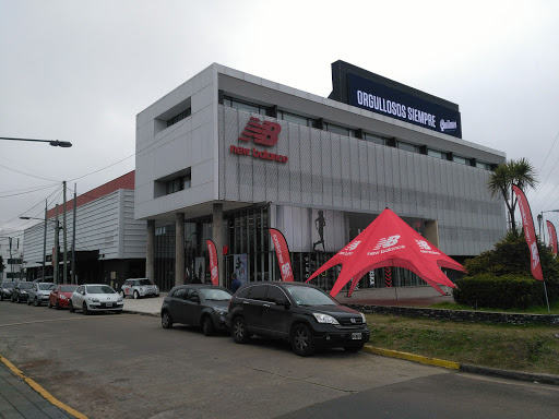 Trading cards shops in Buenos Aires