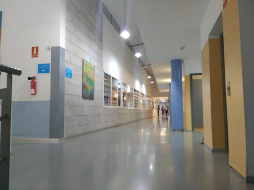 Centro de Salud Cruz de Humilladero - C. Reboul, 37, 29006 Málaga