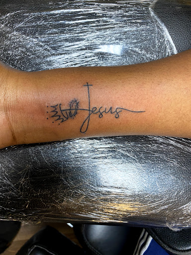 Explore soul sisters tattoo ideas, creative tattoo ideas in Warner Robins, available at Untold Pain Tattoo Studio