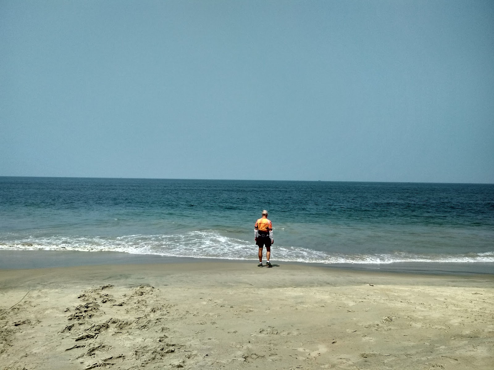 Chappakkadavu Beach的照片 带有碧绿色水表面