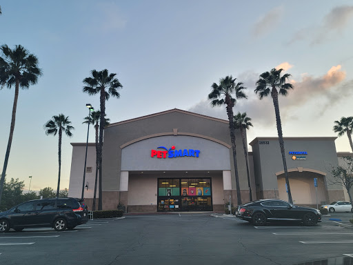 PetSmart, 26532 Towne Centre Dr, Foothill Ranch, CA 92610, USA, 