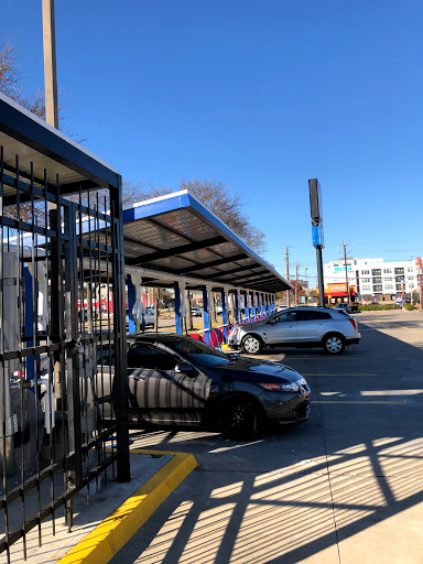 Car Wash «Flagship Car Wash & Lube Center», reviews and photos, 8040 Forest Ln, Dallas, TX 75243, USA