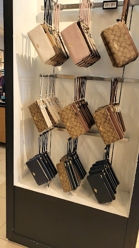 Store «Coach», reviews and photos, 2950 I-20, Grand Prairie, TX 75052, USA