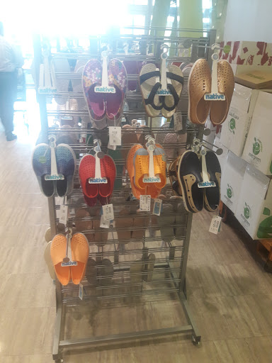 Kosher Grocery Store «Evergreen Kosher Market», reviews and photos, 59 NY-59, Monsey, NY 10952, USA