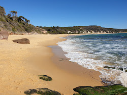 Photo de Tura Beach avec rivage droit, long