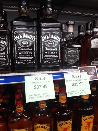 Liquor Store «Montgomery County Liquor & Wine - Kingsview», reviews and photos, 18323 Leaman Farm Rd, Germantown, MD 20874, USA