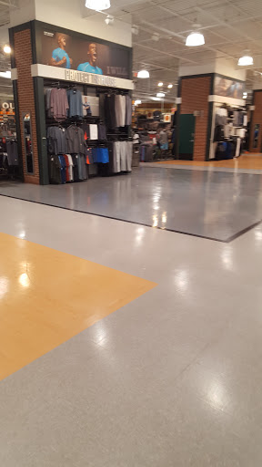 Shopping Mall «River Valley Mall», reviews and photos, 1635 River Valley Cir S, Lancaster, OH 43130, USA